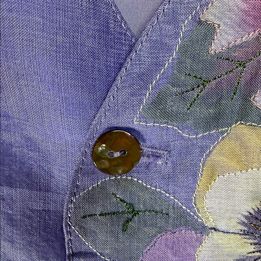 VEST WITH FLORAL APPLIQUÉ. Handmade, Blue & Purple. See dimensions for sizing - Picture 3 of 5